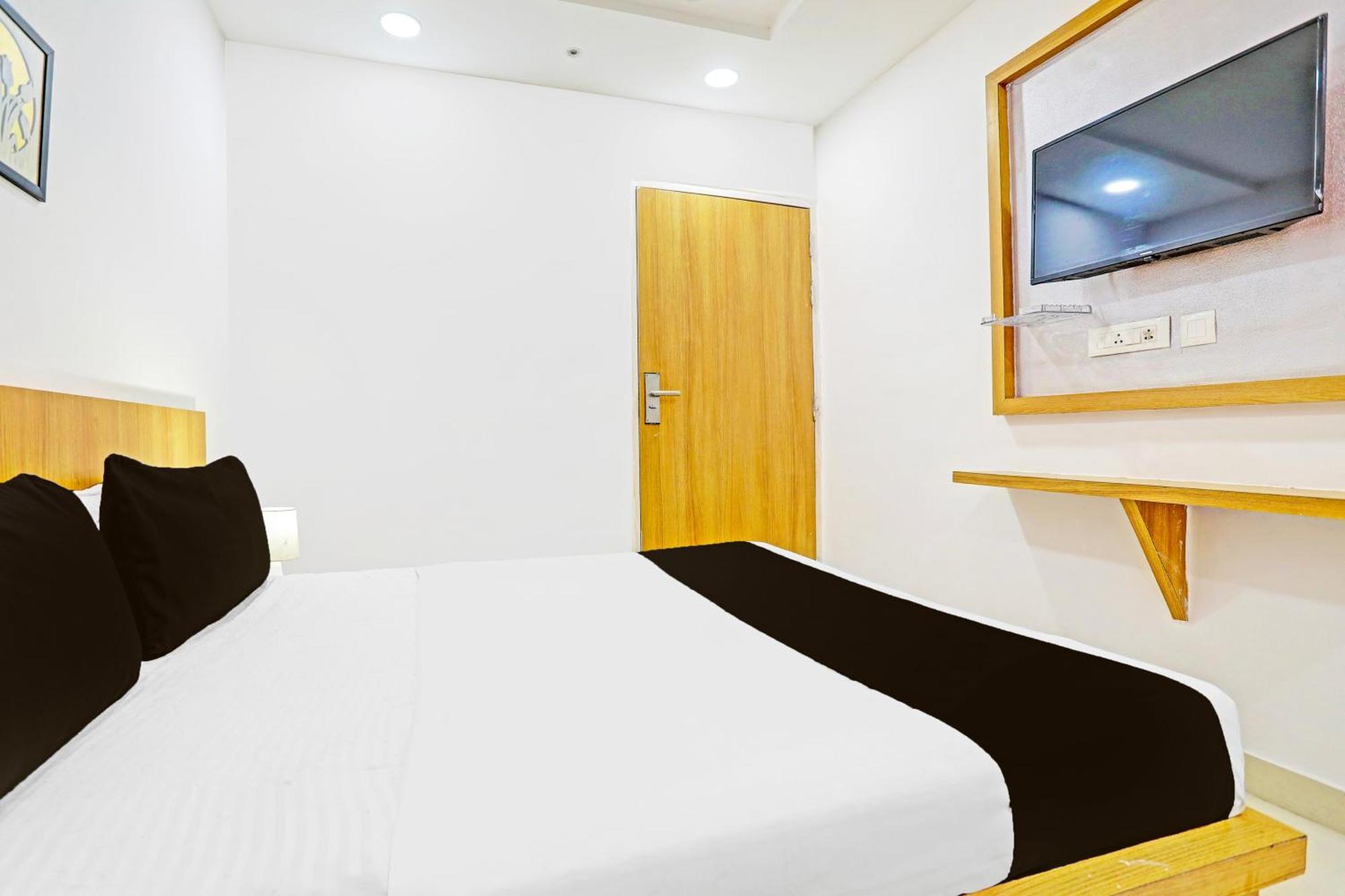 Super Hotel O Raipur Exterior photo