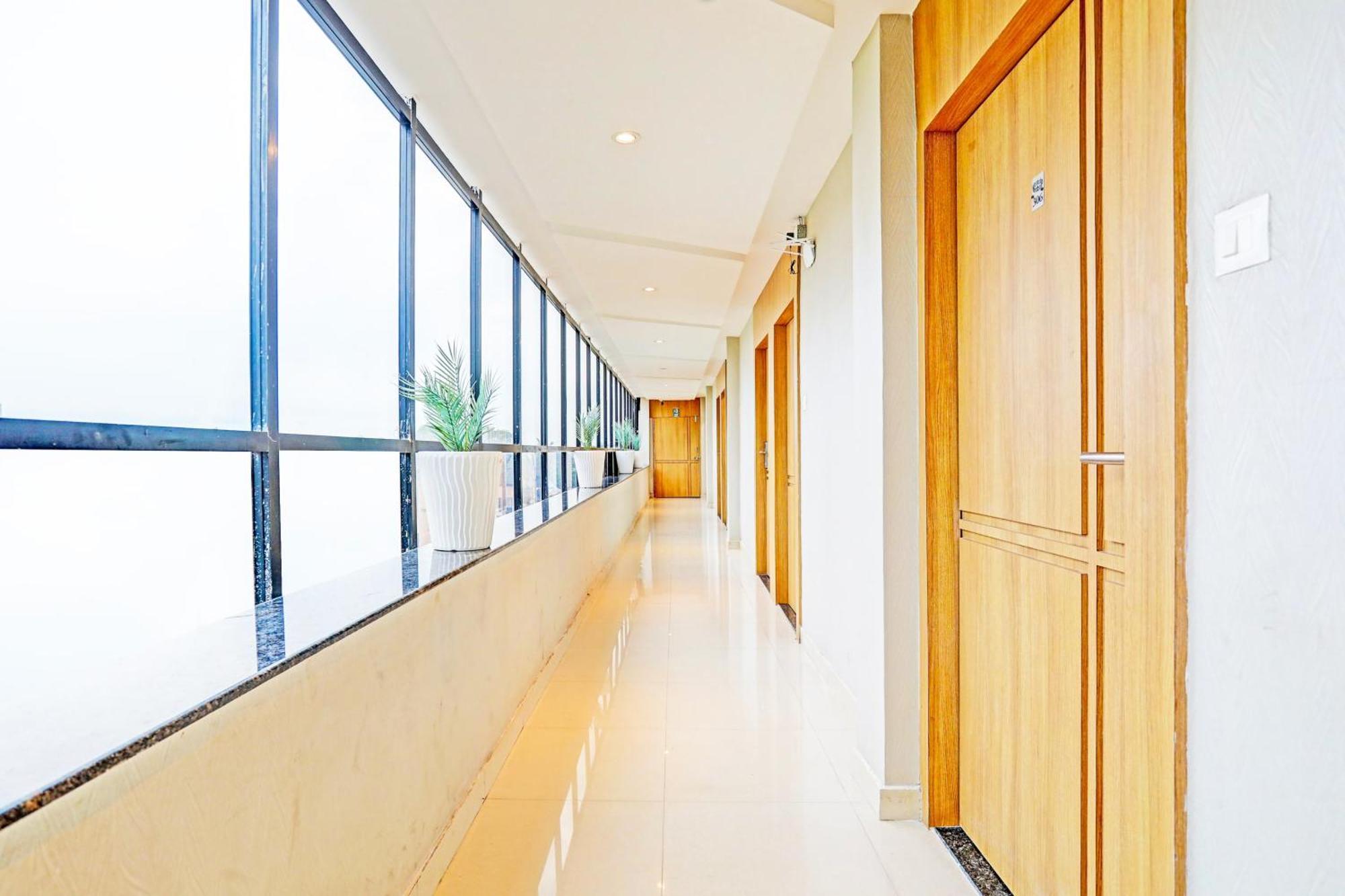Super Hotel O Raipur Exterior photo